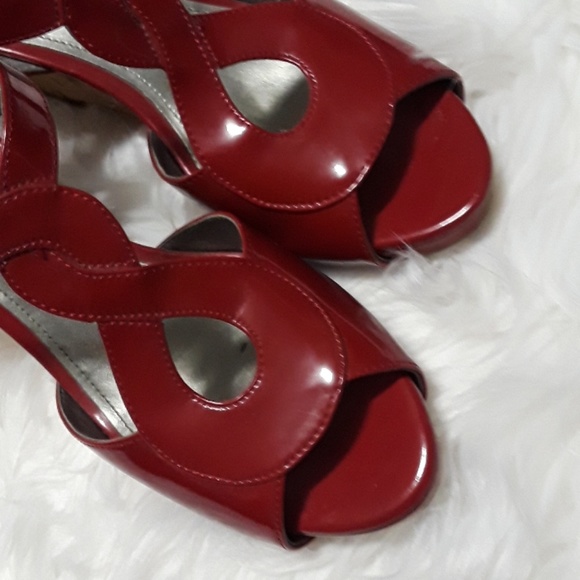 Shoes - Picture 4 of 4